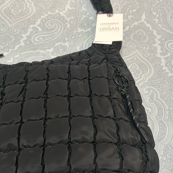Urban Outfitters Quilted Tote Bag Puffer Hobo Purse Crossbody Black NWT - Picture 2 of 6